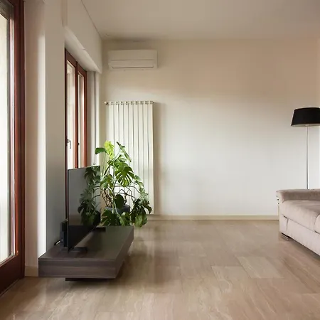 Sium's 2 Lägenhet Como