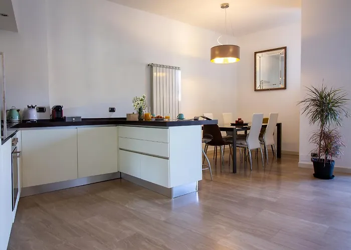 アパート Sium's 2 コモ